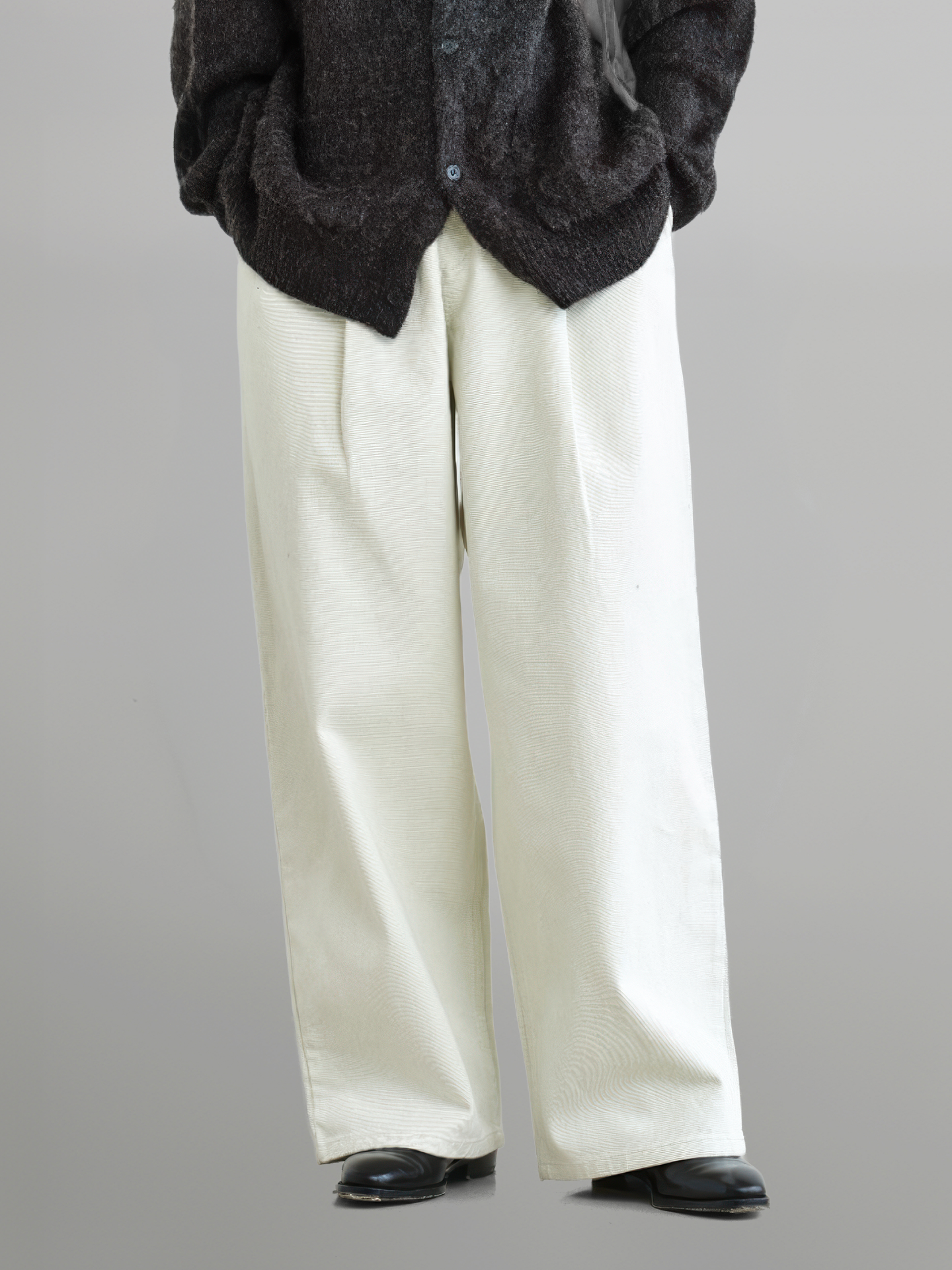 Wide Balloon Jeans
