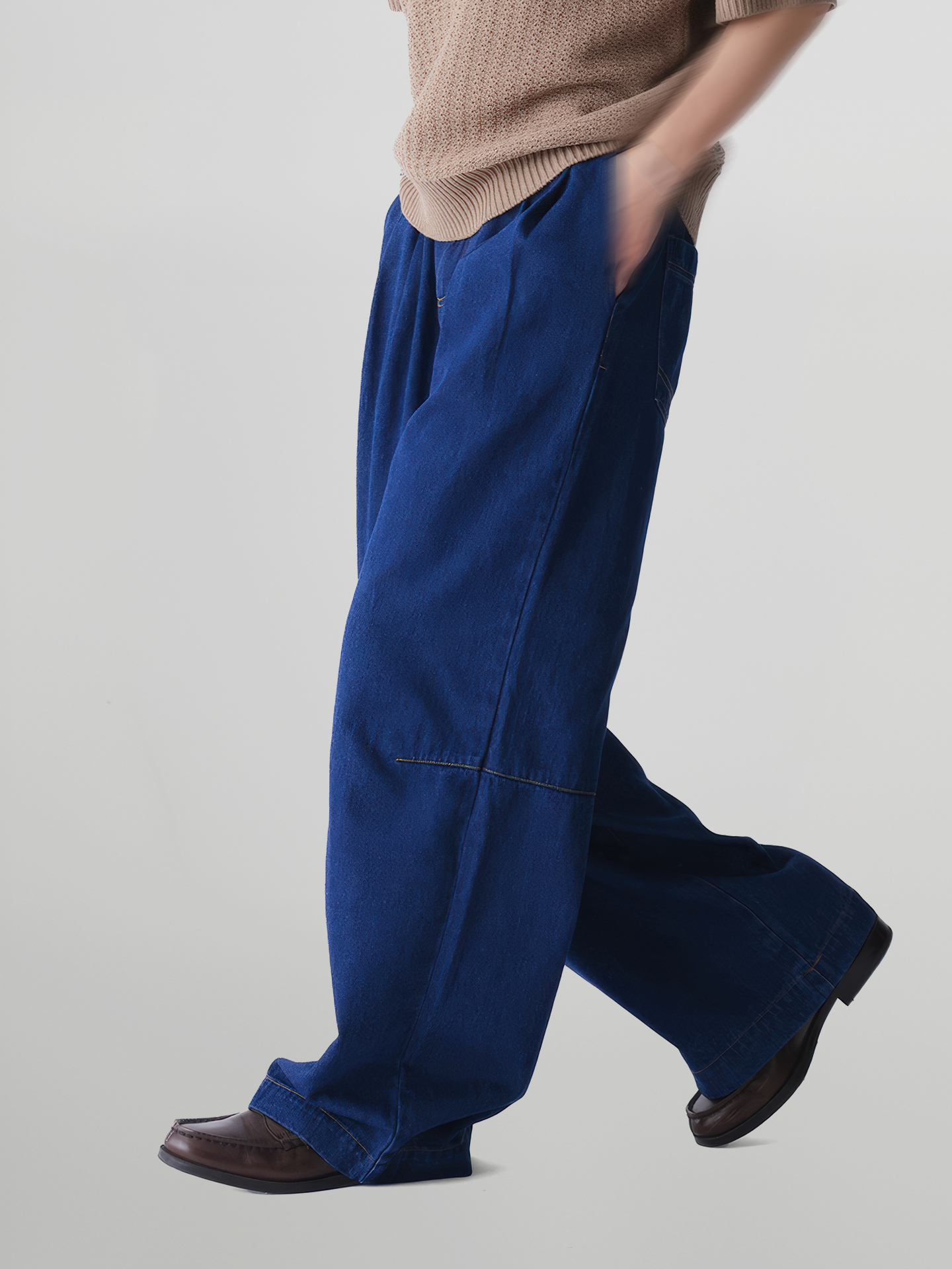 2-Tuck Baggy Denim Jeans