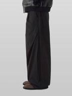 Side Cross Tuck Pants Black front - cleanfit minimal - UNPROVEN