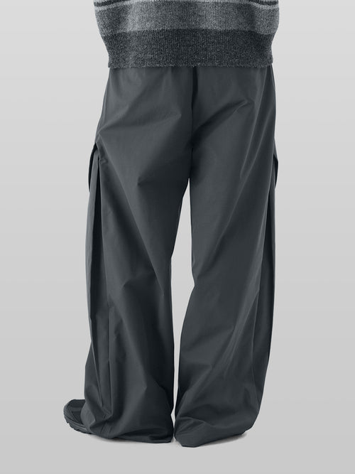 3D Side Cross Tuck Pants gray-1 – Detail | wide-leg / pleated / relaxed tailoring | UNPROVEN