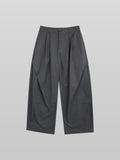 3D Side Cross Tuck Pants black – Detail | wide-leg / pleated / relaxed tailoring | UNPROVEN