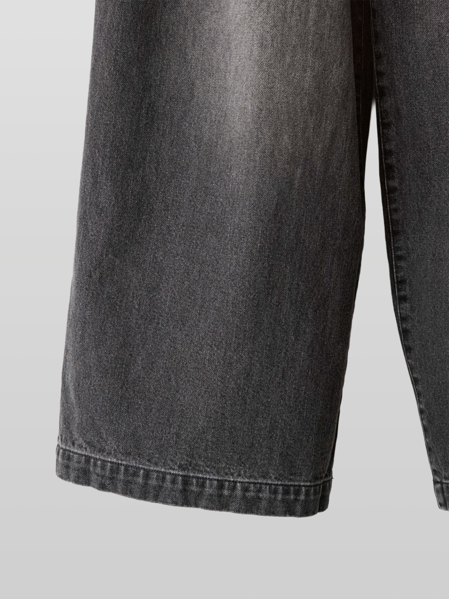 3-Tuck Baggy Denim Jeans