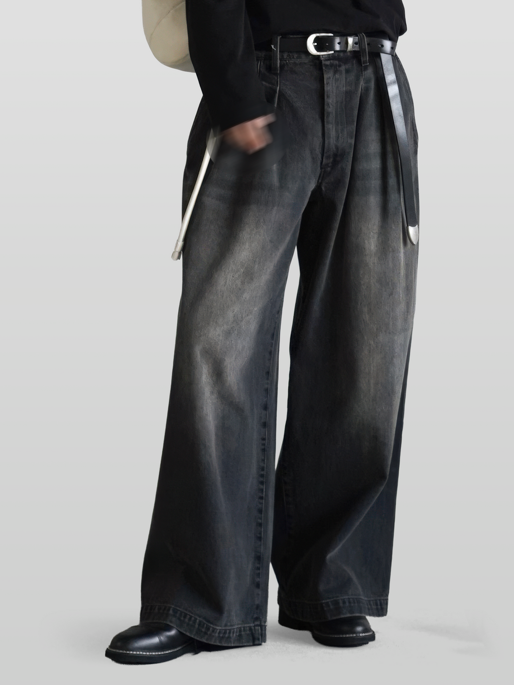 3-Tuck Baggy Denim Jeans