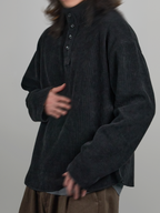 Button Mock Neck Sweatshirt black – Front view | relaxed tailoring / semi-wide fit | UNPROVEN