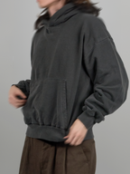 Cropped Hoodie Charcoal front - cleanfit minimal - UNPROVEN