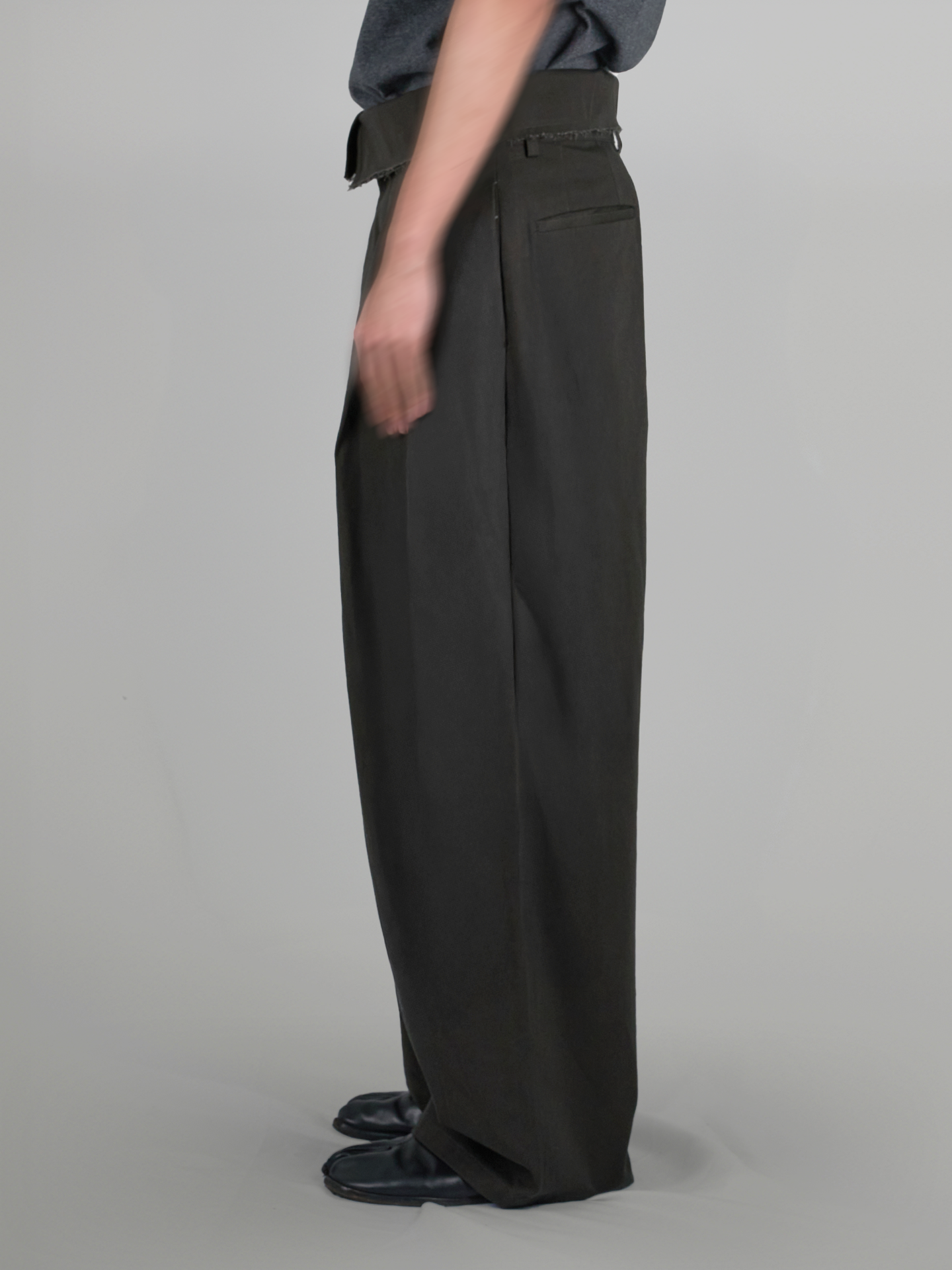 Flipped Raw Waistband Wide Balloon Pants