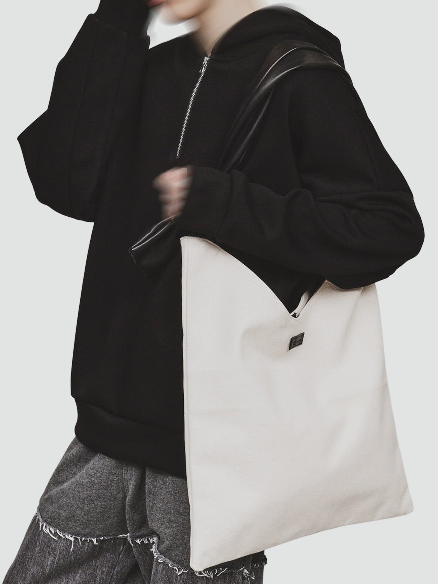 Gimmick Shoulder Bag