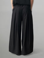 Tuck Wide Pants Off-White front - cleanfit minimal - UNPROVEN
