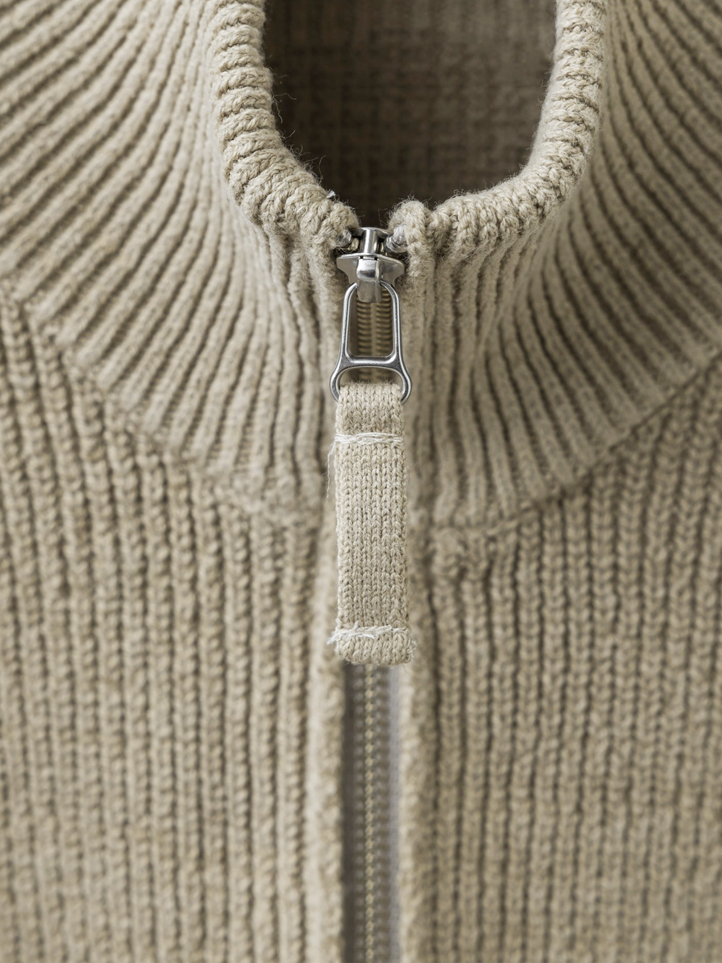 Heavy Weight Knit Zip-up