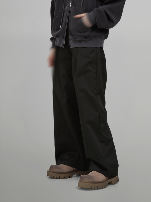 Deep Tuck Straight Wide Pants
