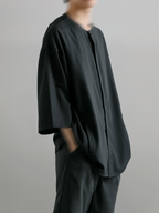 Collarless Shirt Black front - cleanfit minimal - UNPROVEN