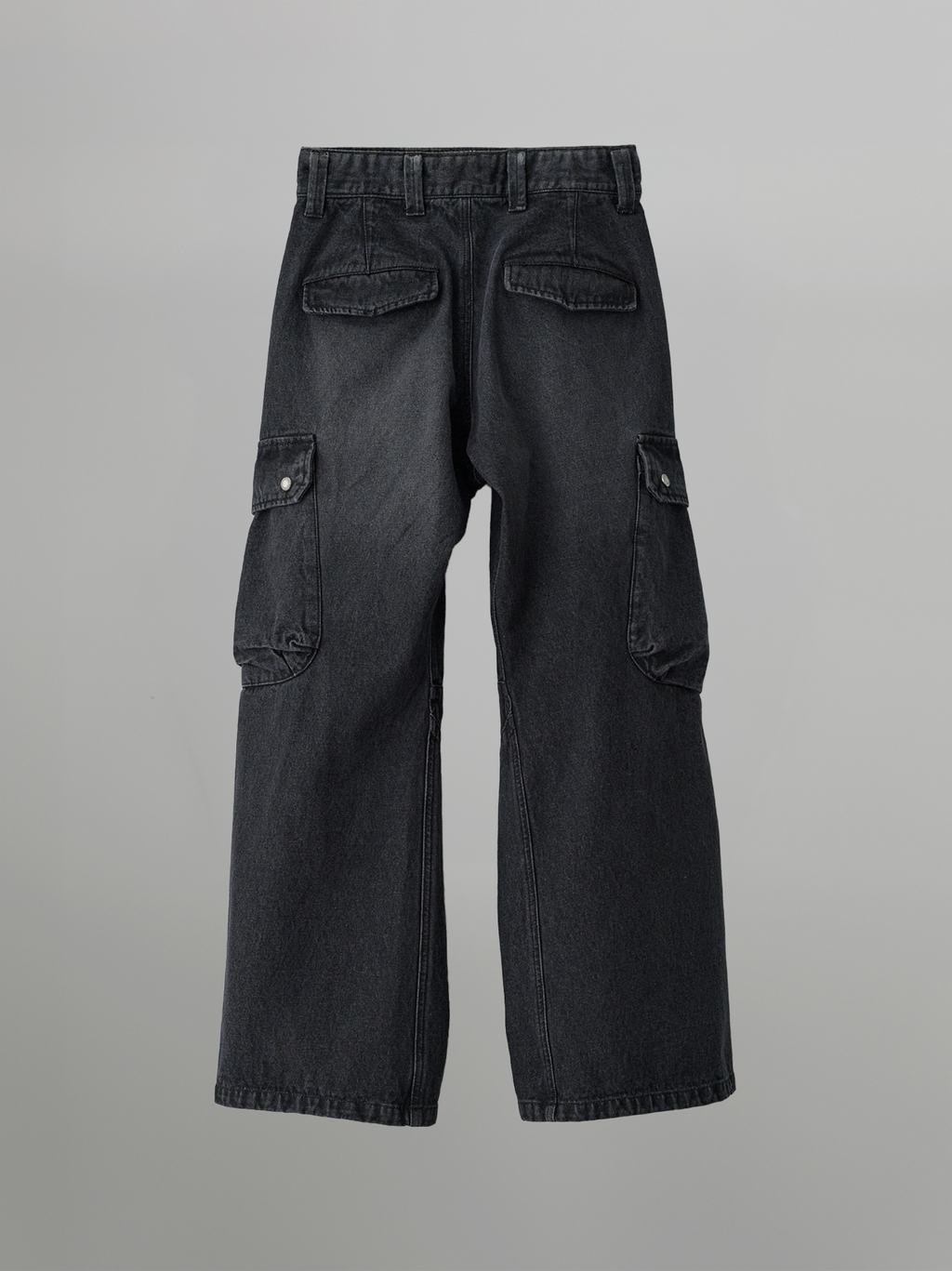 Washed Curved Cargo Denim Jeans