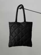Puff Tote Black front - cleanfit minimal - UNPROVEN