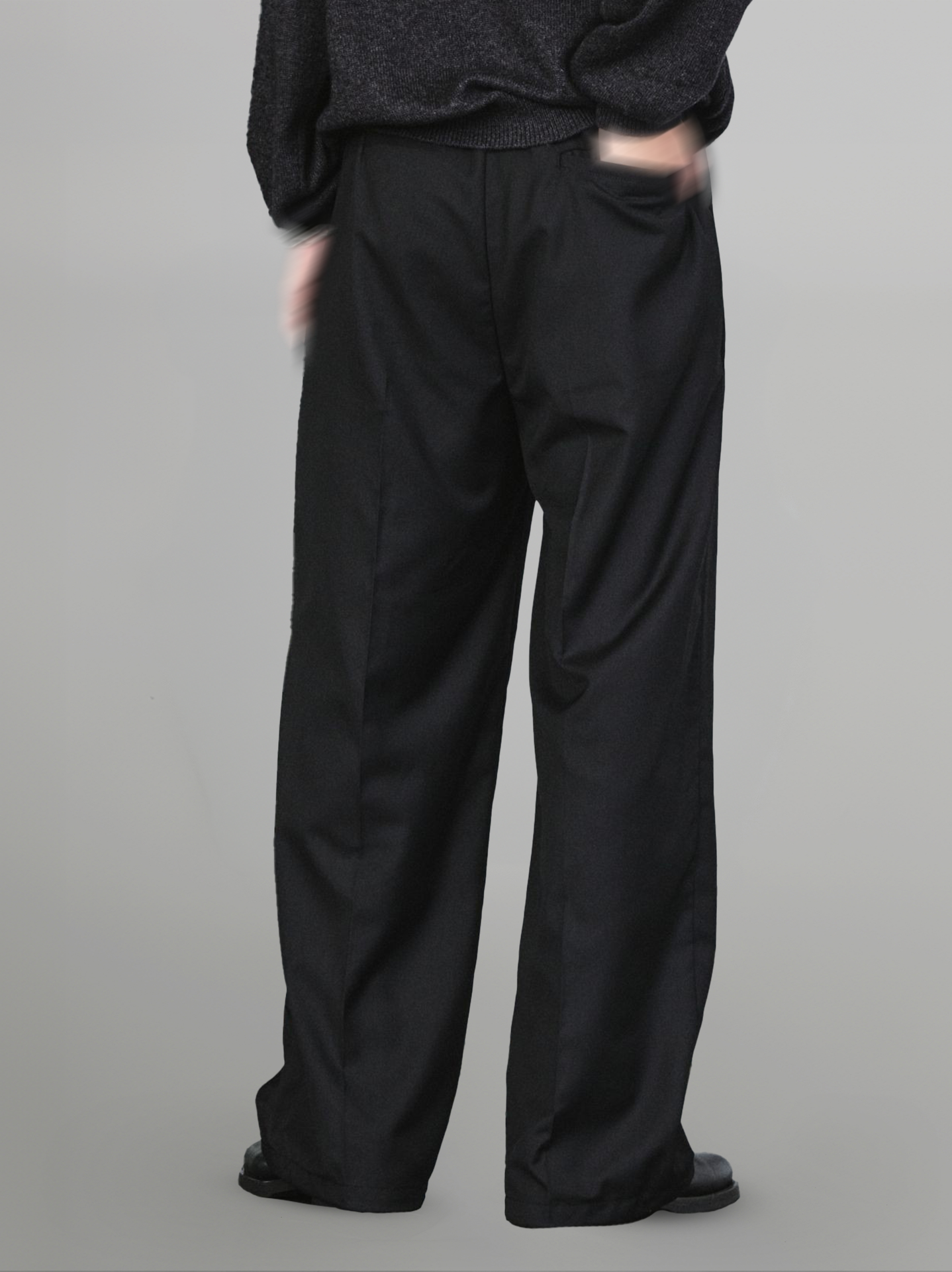 One-Tuck Semi-Wide Fit Pants