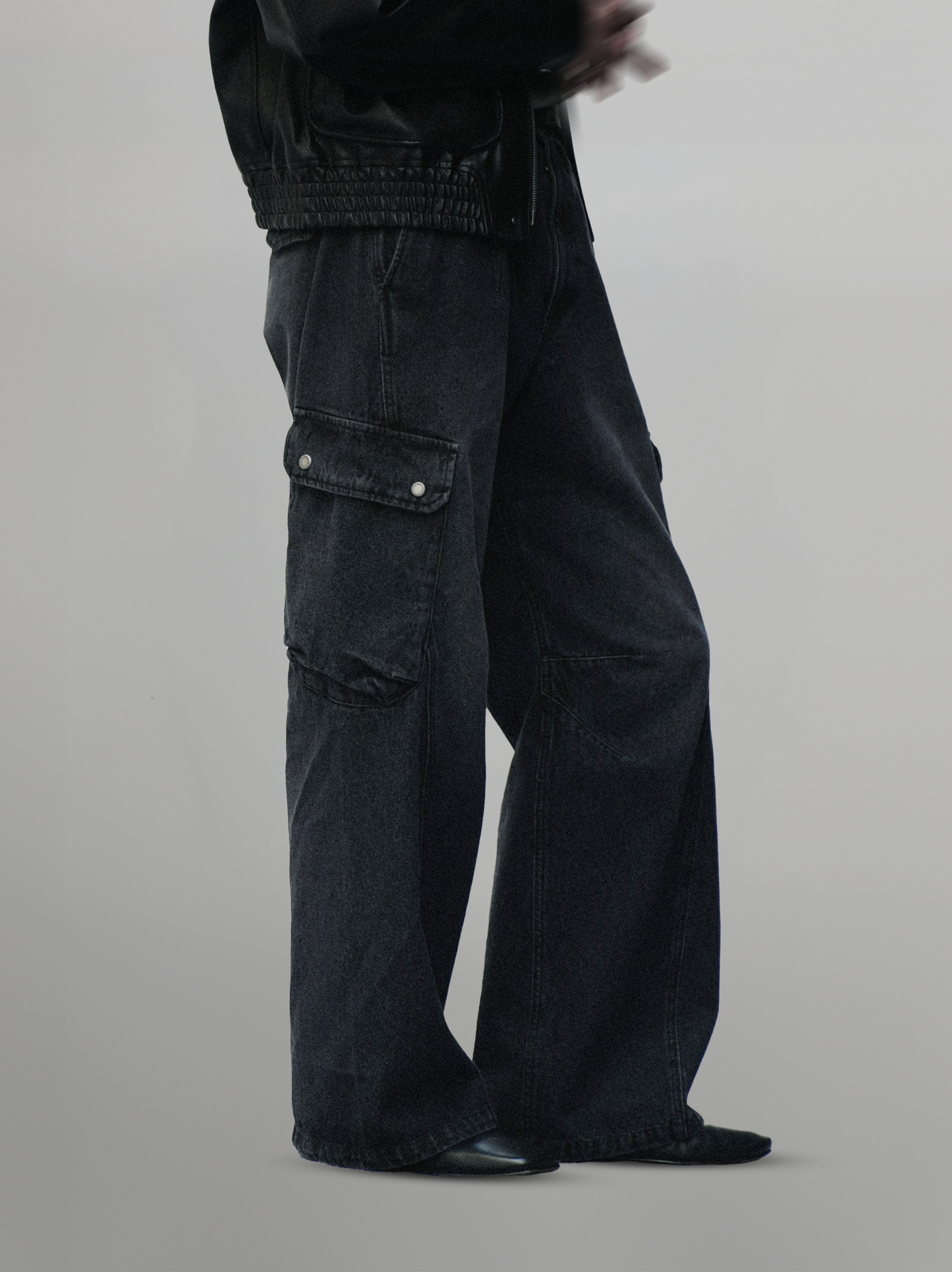 Washed Curved Cargo Denim Jeans