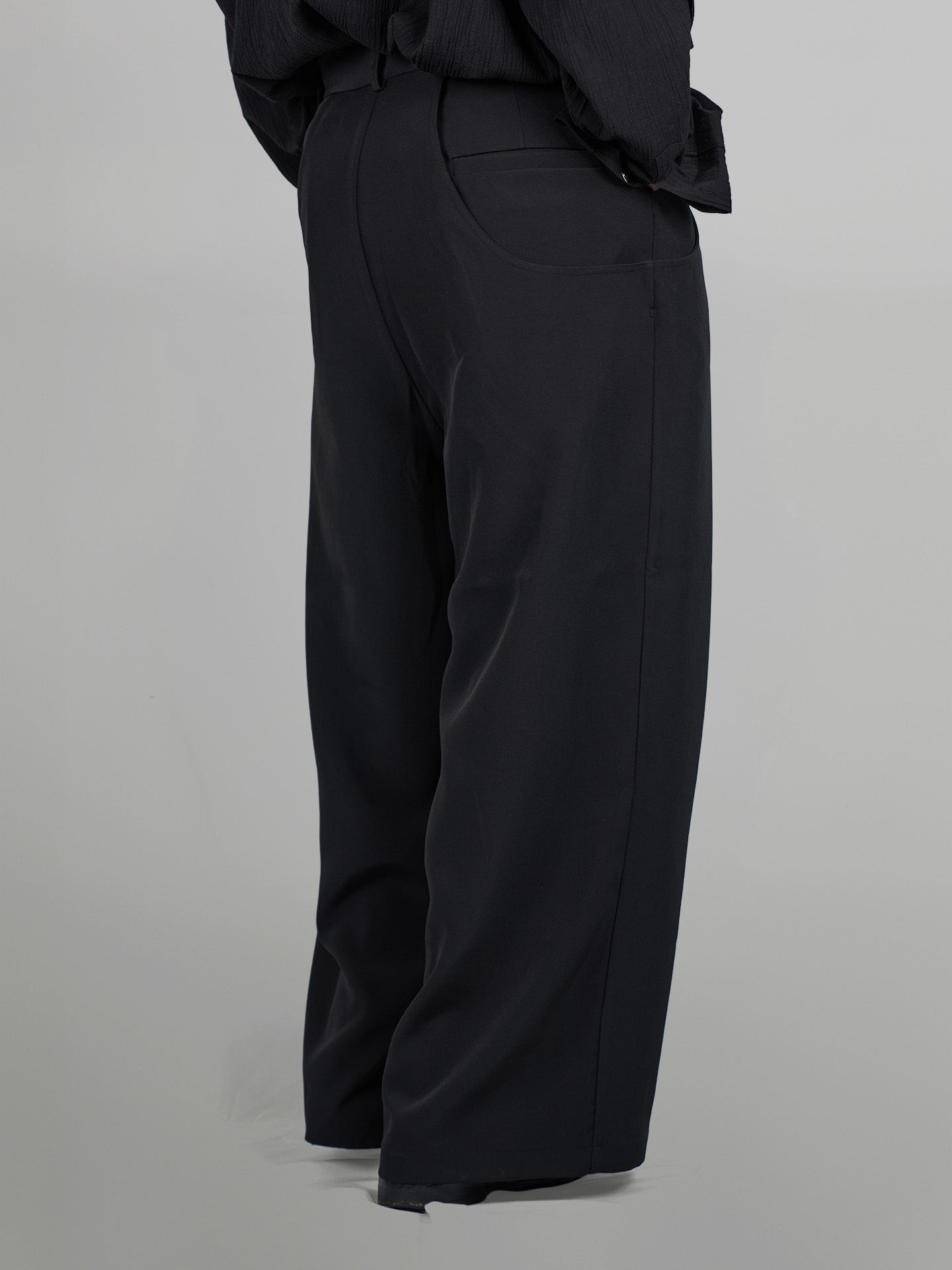 U-Shape Pocket Tailored Wide Pants | UNPROVEN.