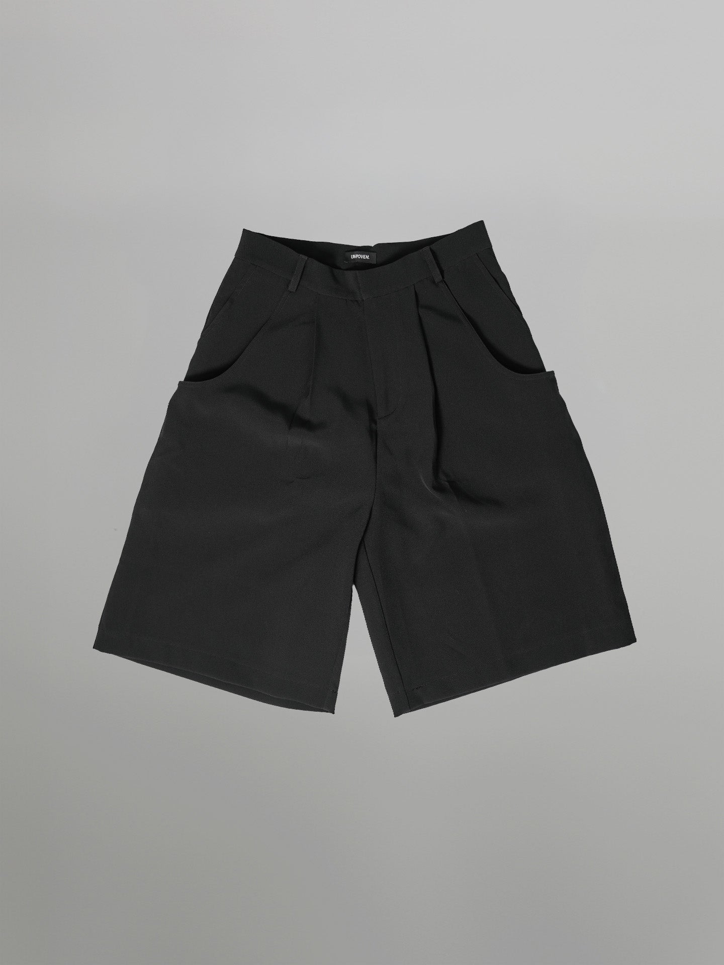 U-Shape Pocket Wide Shorts | UNPROVEN.