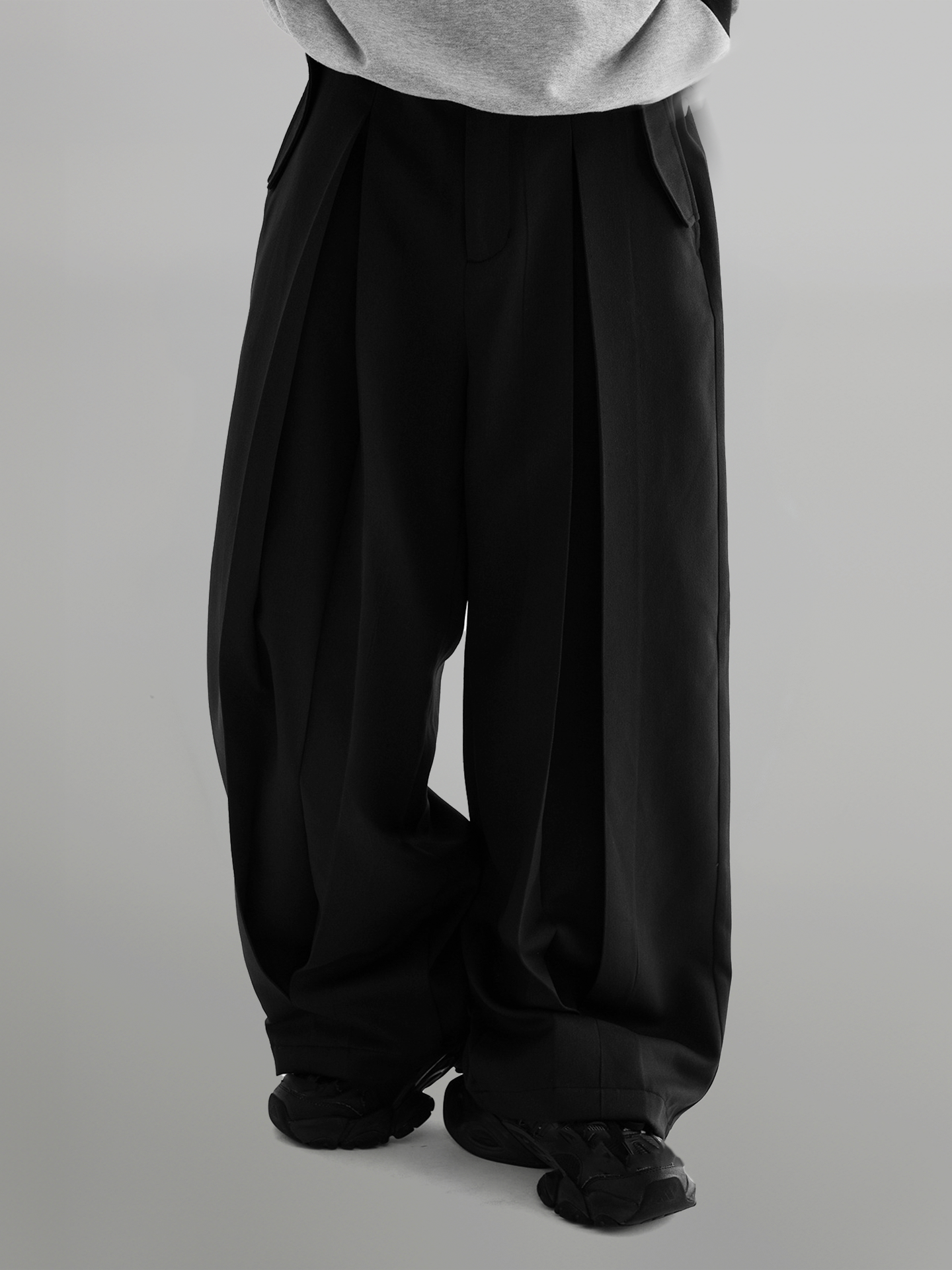 Vertical Tuck Wide Pants