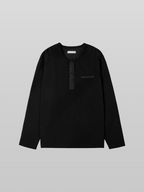 Neck Pocket T-Shirt Black front - cleanfit minimal - UNPROVEN