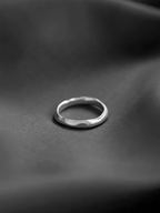Rounded Border Ring silver – Front view | minimalist jewelry / refined detail | UNPROVEN