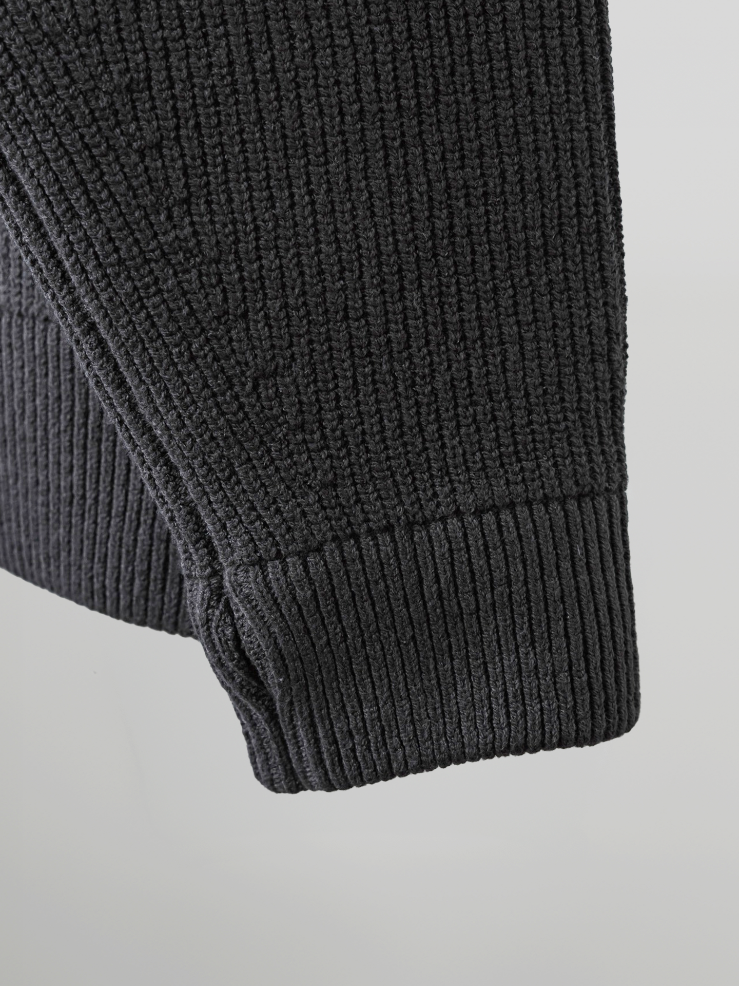 Heavy Weight Knit Zip-up