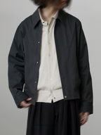Loose-Fit Balloon Sleeve Shirt ivory – Detail | relaxed tailoring / semi-wide fit | UNPROVEN