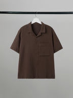 Open Collar Crinkled Short Sleeve Shirt brown – Front view | relaxed tailoring / semi-wide fit | UNPROVEN