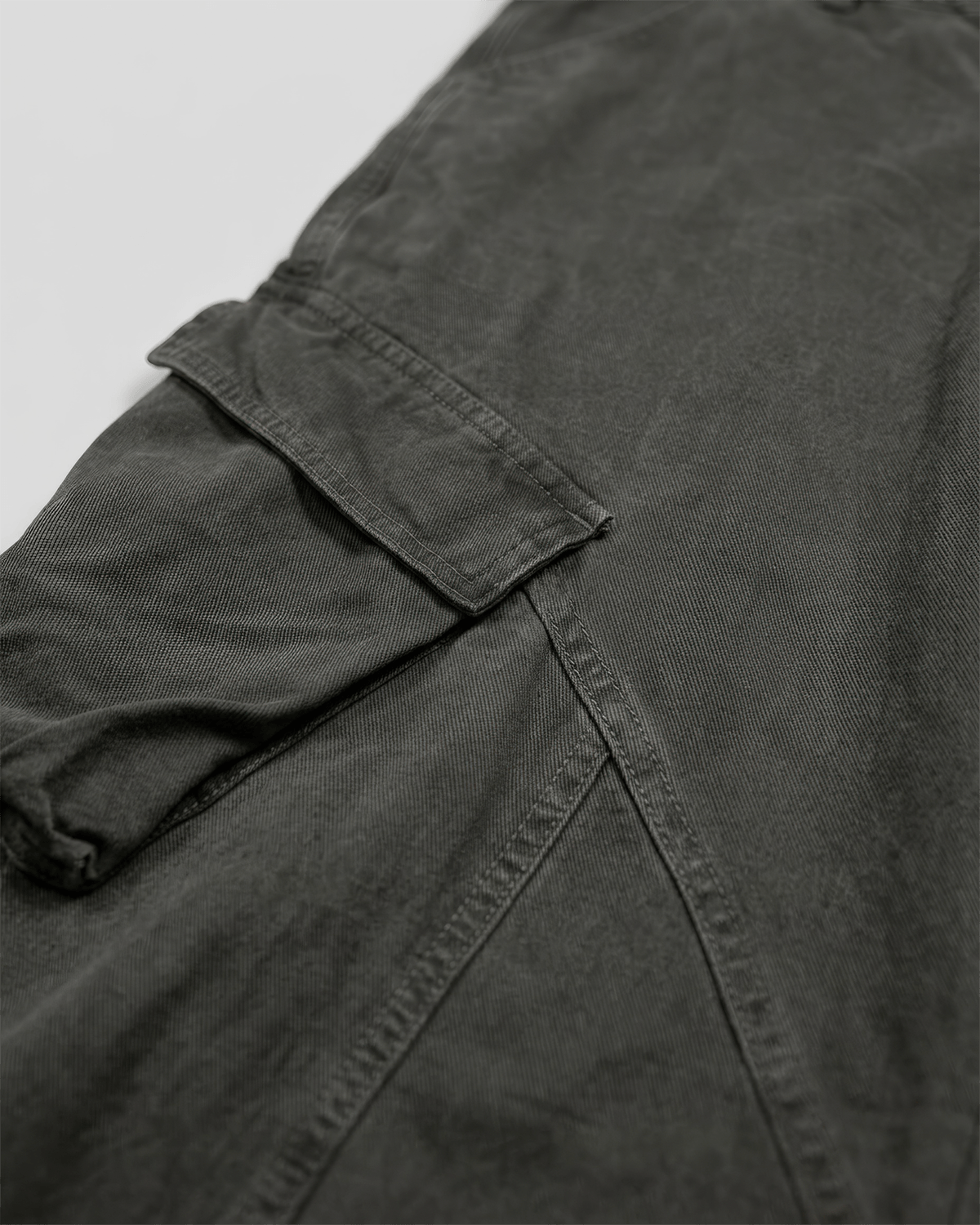 Cut-out Pigment Curved Pants
