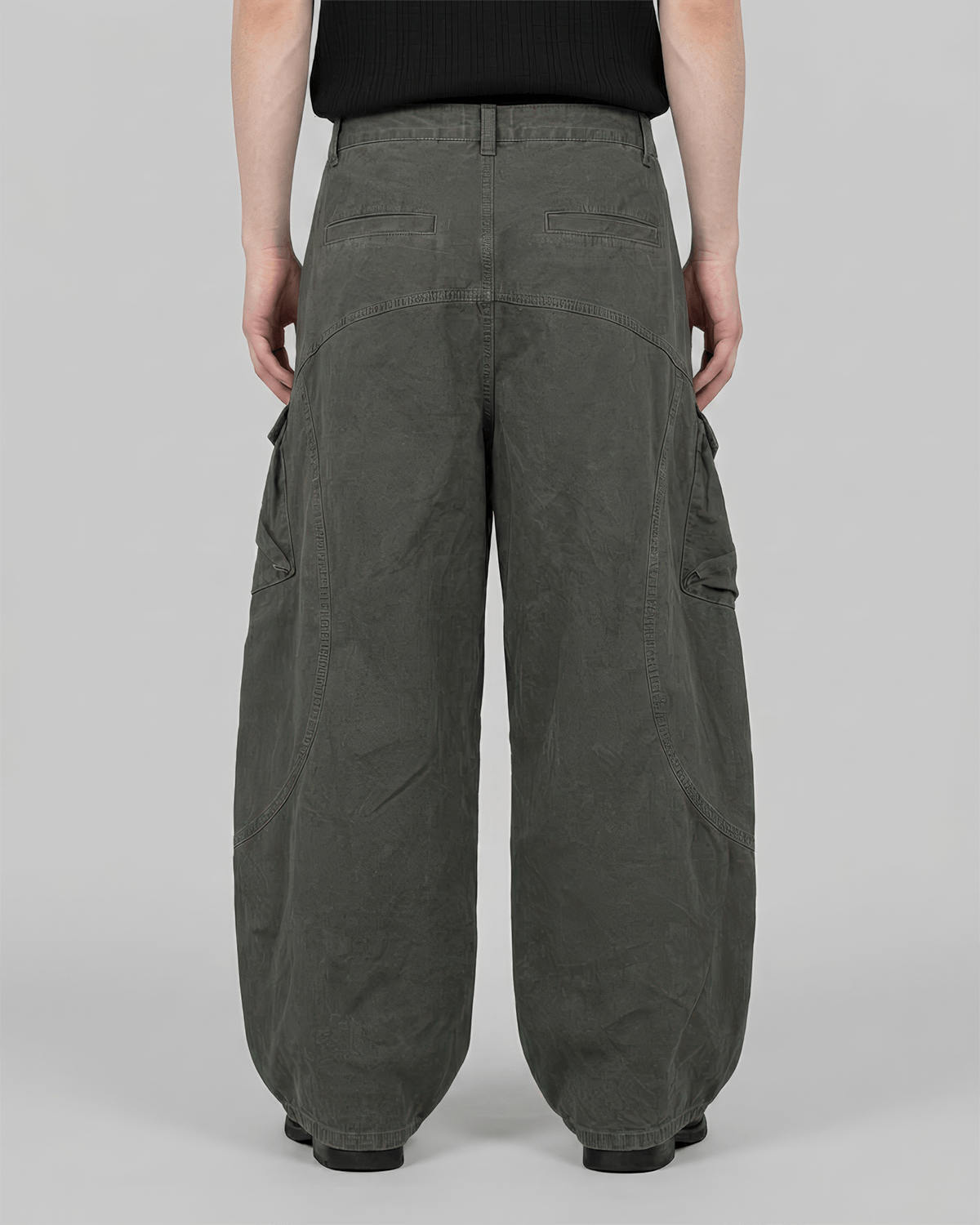 Cut-out Pigment Curved Pants