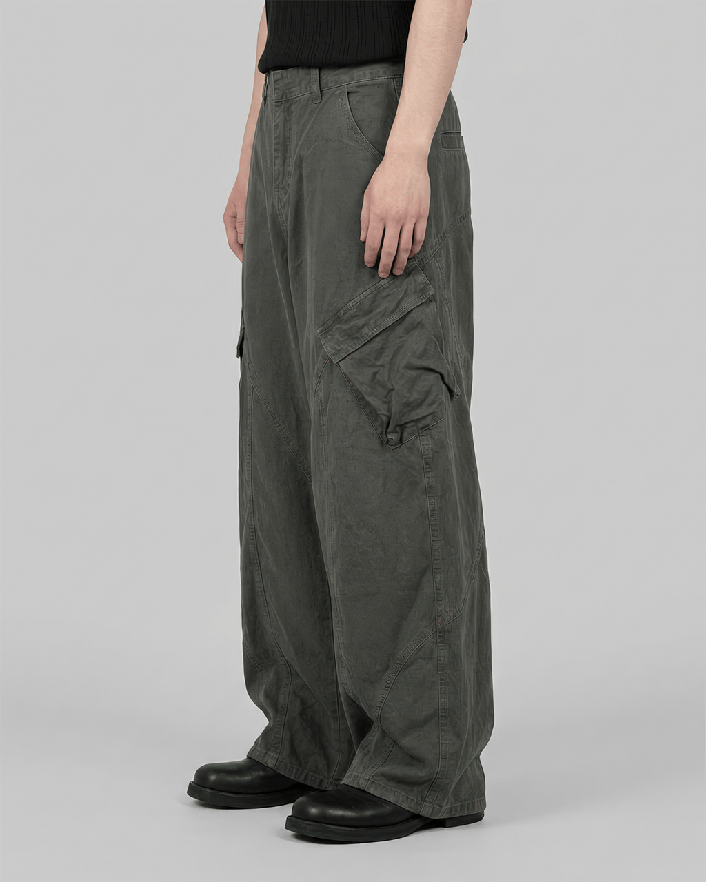 Cut-out Pigment Curved Pants