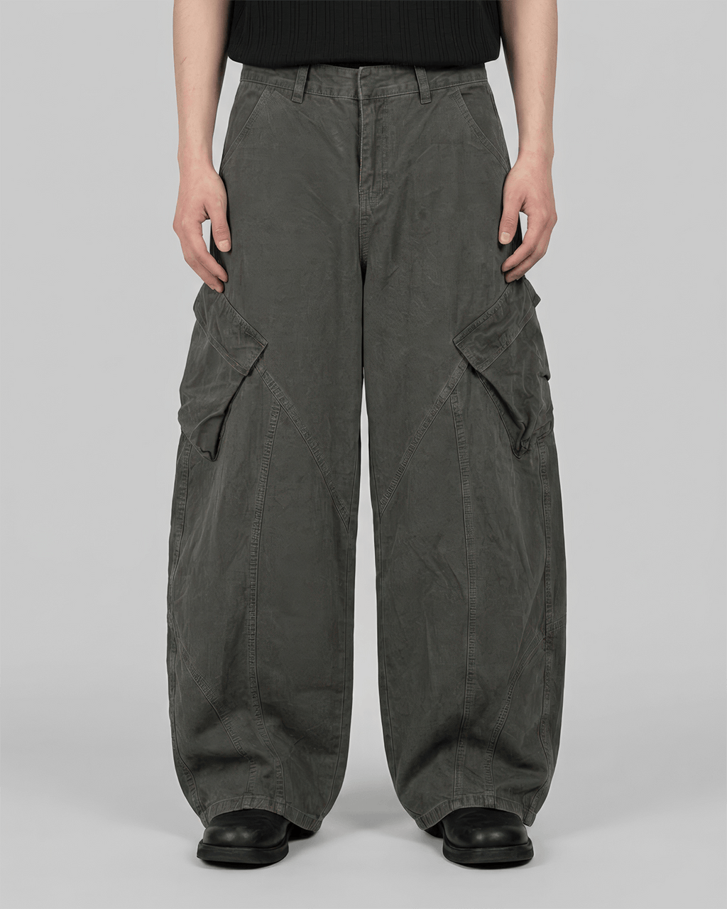 Cut-out Pigment Curved Pants