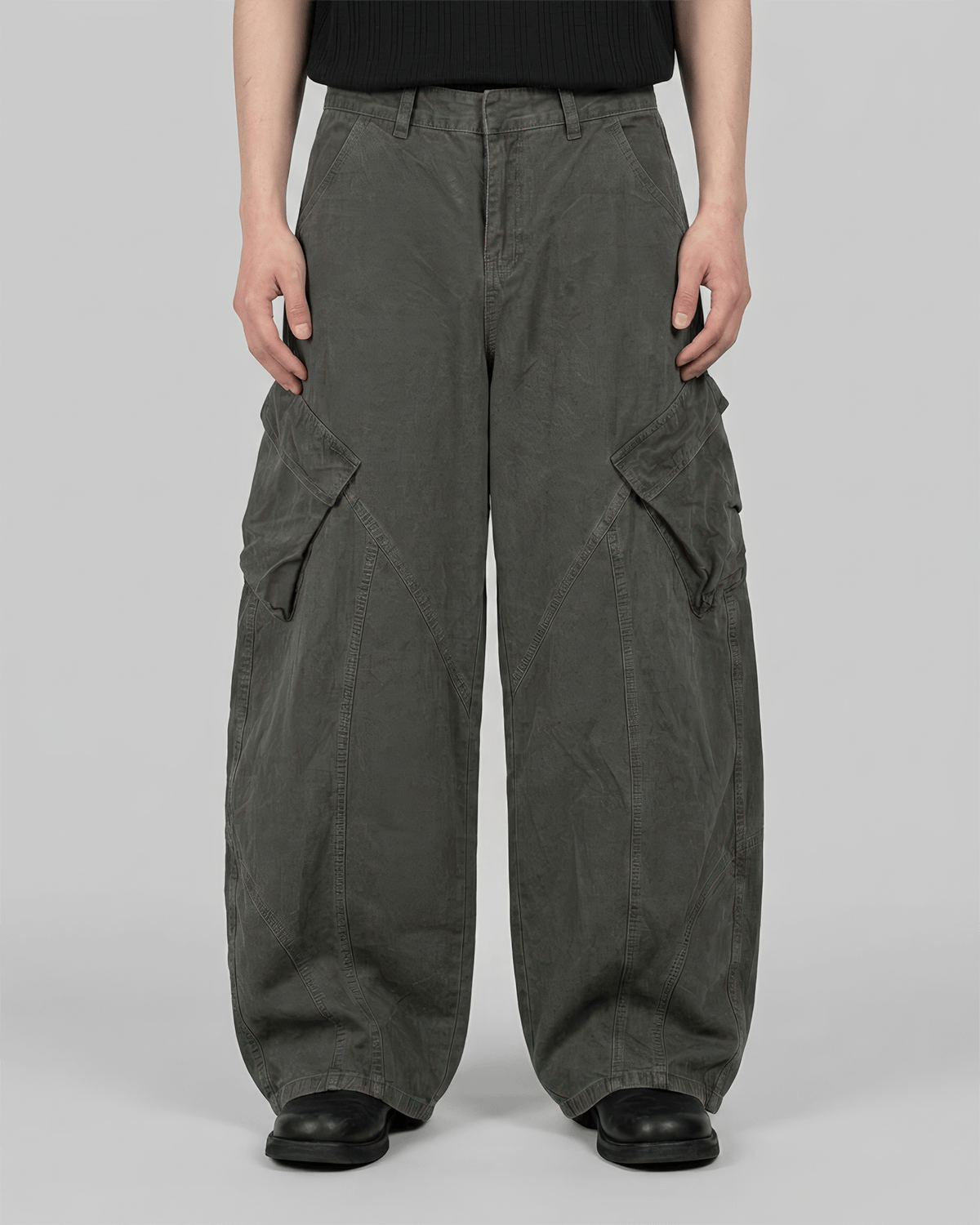 Cut-out Pigment Curved Pants