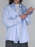 2-Pocket Stripe Shirt sky-blue – Front view | relaxed tailoring / semi-wide fit | UNPROVEN