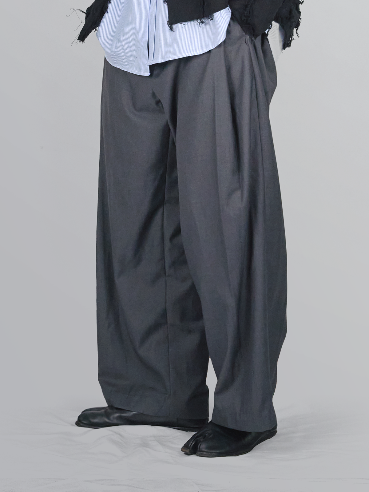 Side Pleat Wide Pants