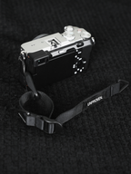 Release Hand Strap – Front view | clean essentials / minimalist | UNPROVEN