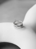 Ebling Ring silver – Detail | minimalist jewelry / refined detail | UNPROVEN