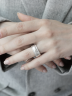 Ebling Ring silver – Detail | minimalist jewelry / refined detail | UNPROVEN