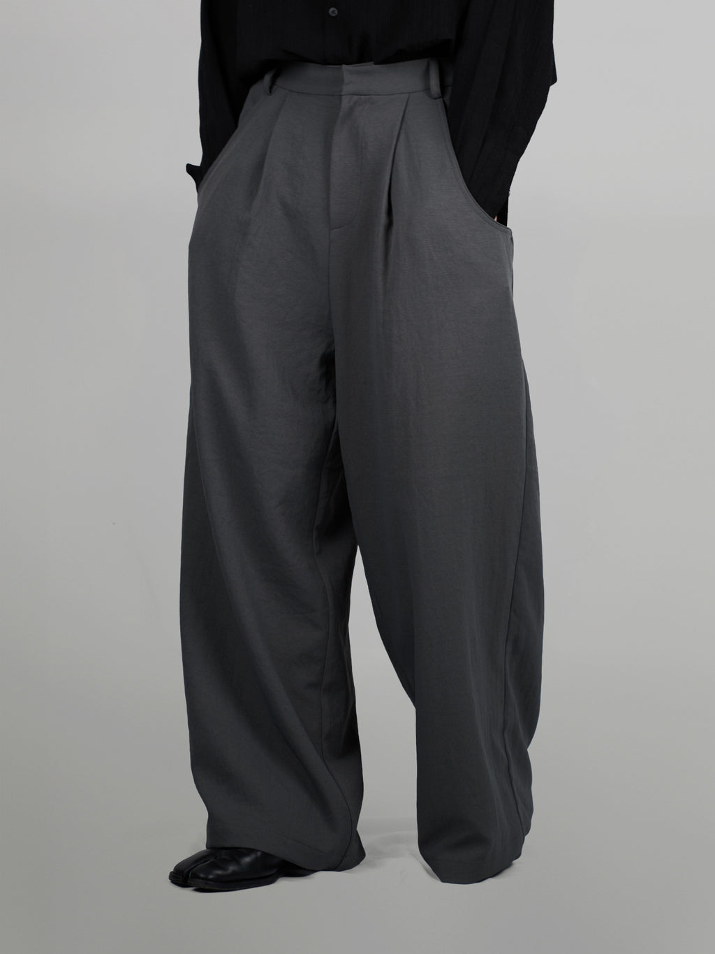 U-Shape Pocket Tailored Wide Pants | UNPROVEN.