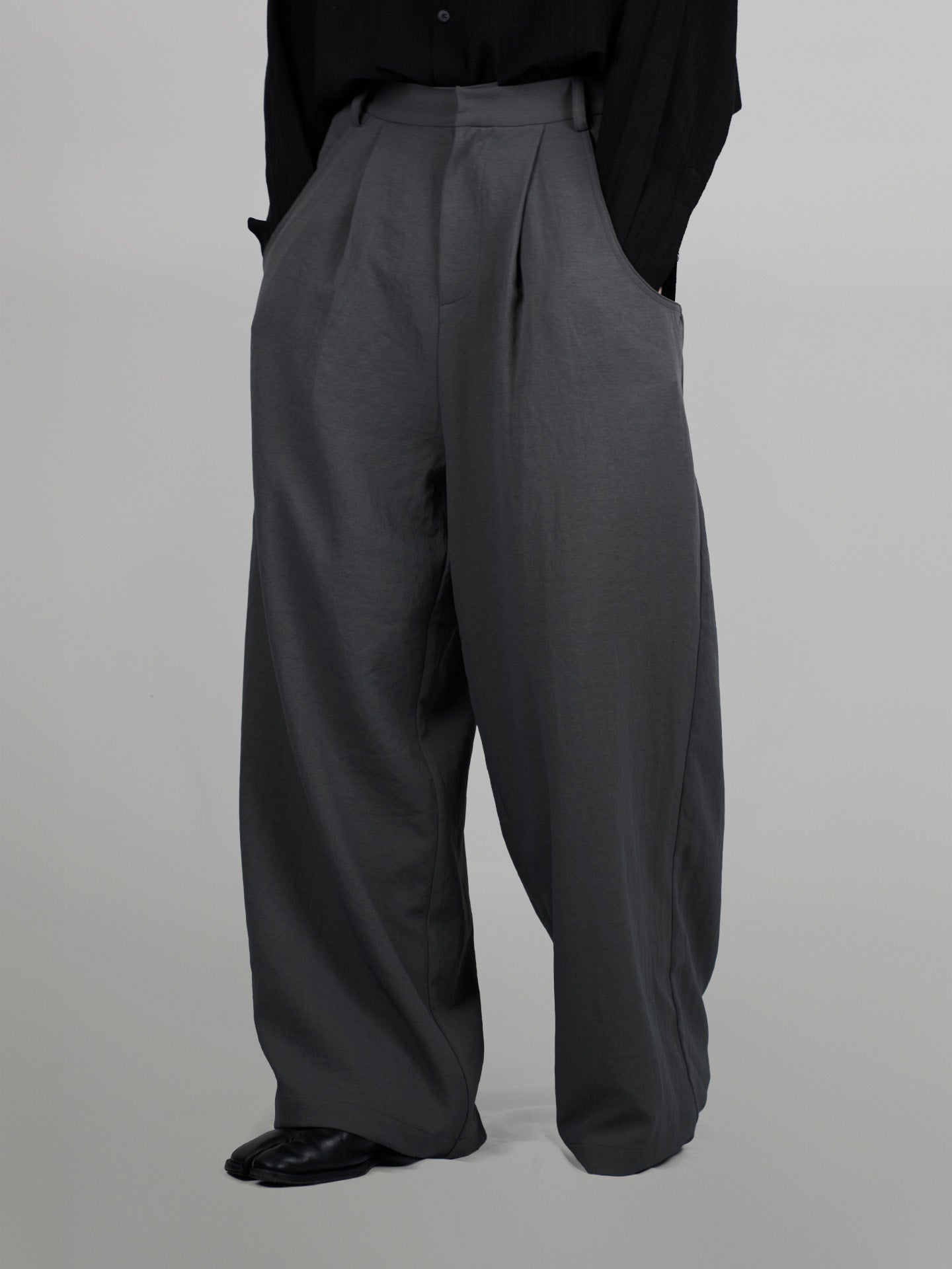 U-Shape Pocket Tailored Wide Pants | UNPROVEN.