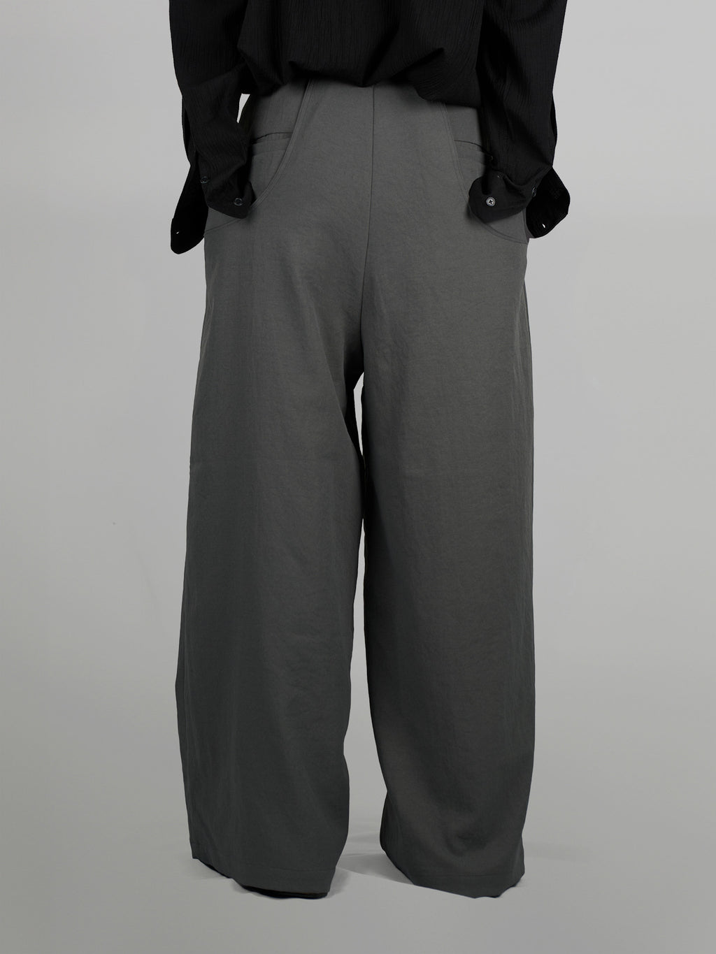 U-Shape Pocket Tailored Wide Pants | UNPROVEN.