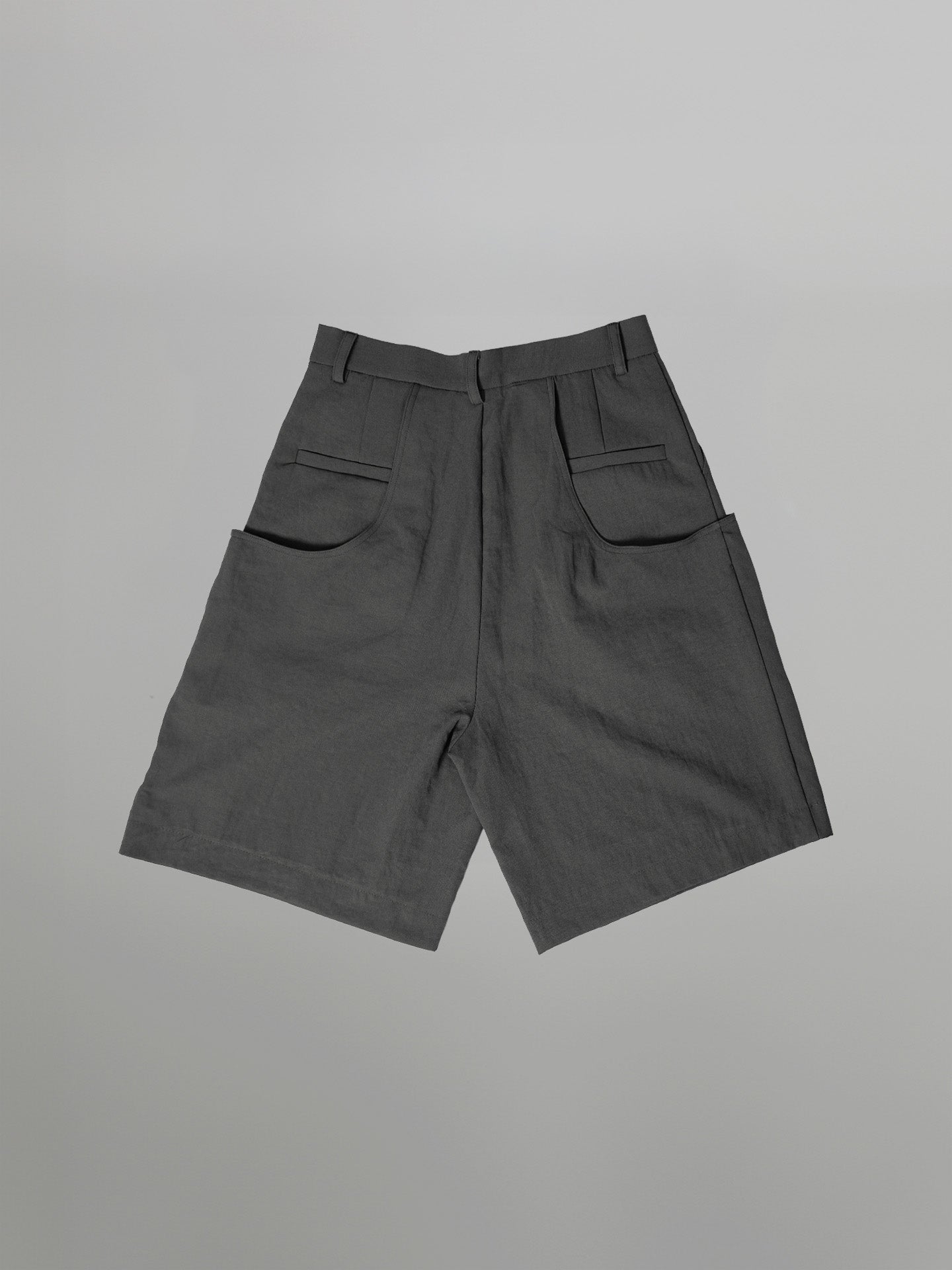 U-Shape Pocket Wide Shorts | UNPROVEN.