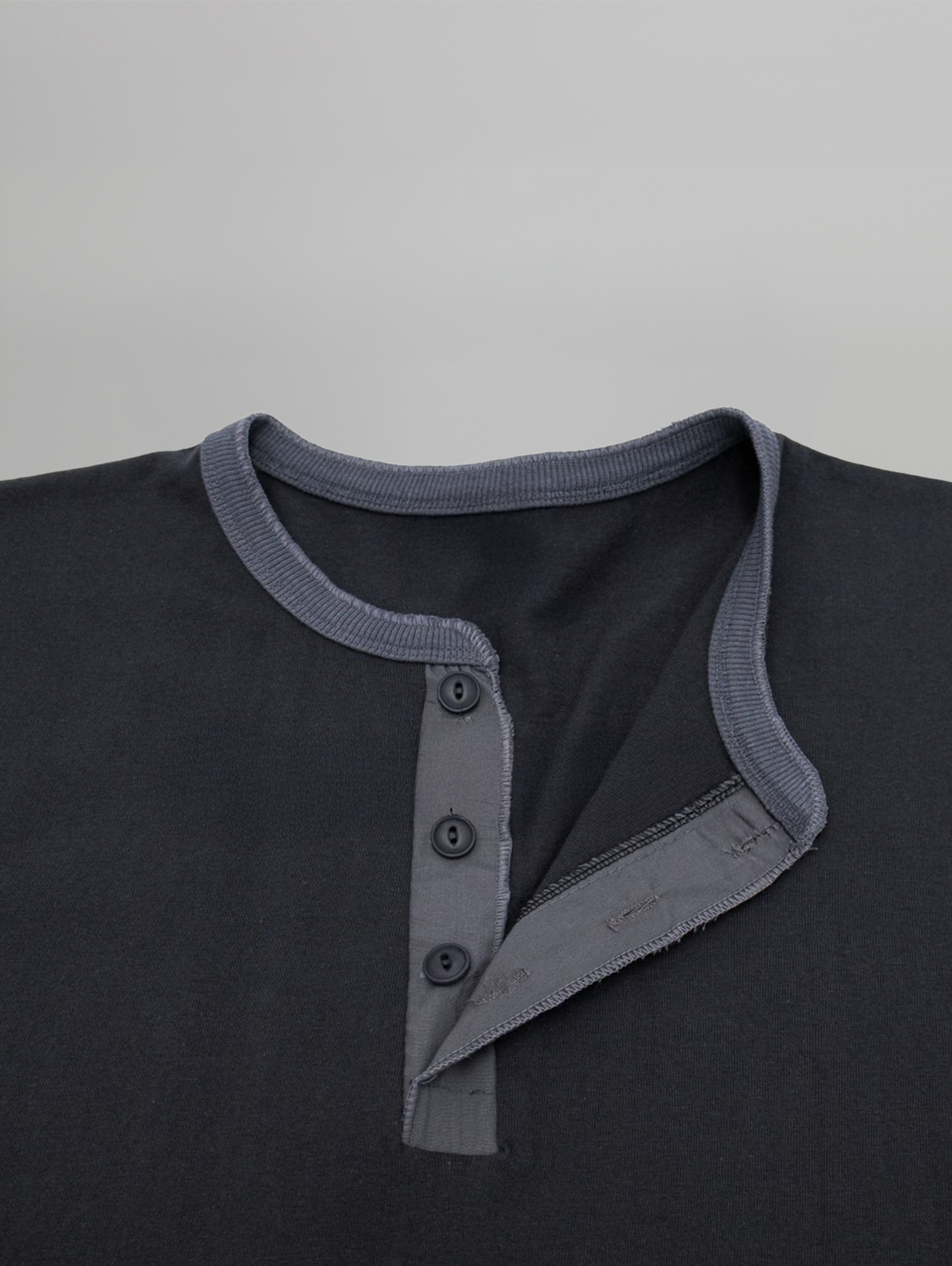 Contrast Henley Neck T-Shirt