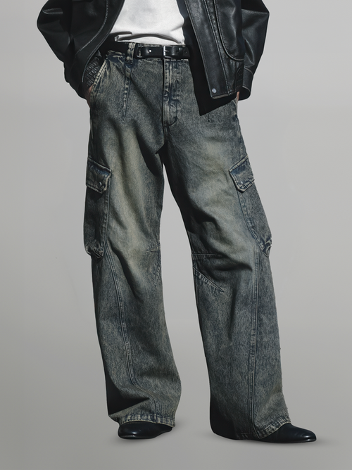 Washed Curved Cargo Denim Jeans indigo-blue – Front view | wide-leg denim / relaxed denim | UNPROVEN