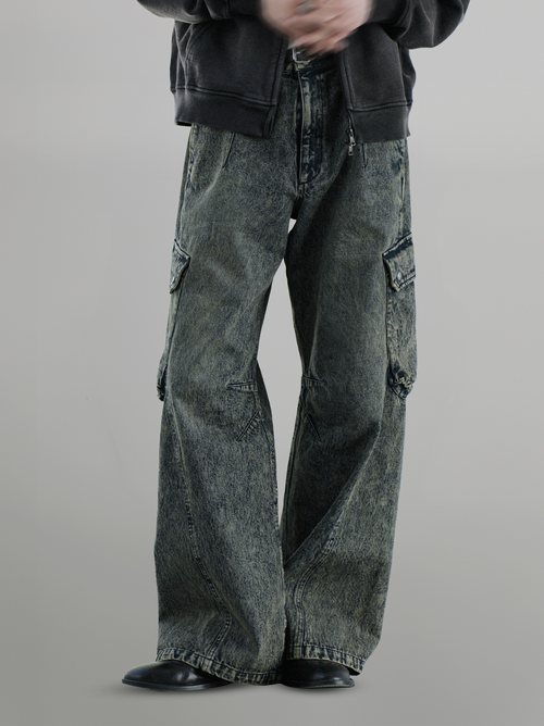 Washed Curved Cargo Denim Jeans indigo-blue – Detail | wide-leg denim / relaxed denim | UNPROVEN