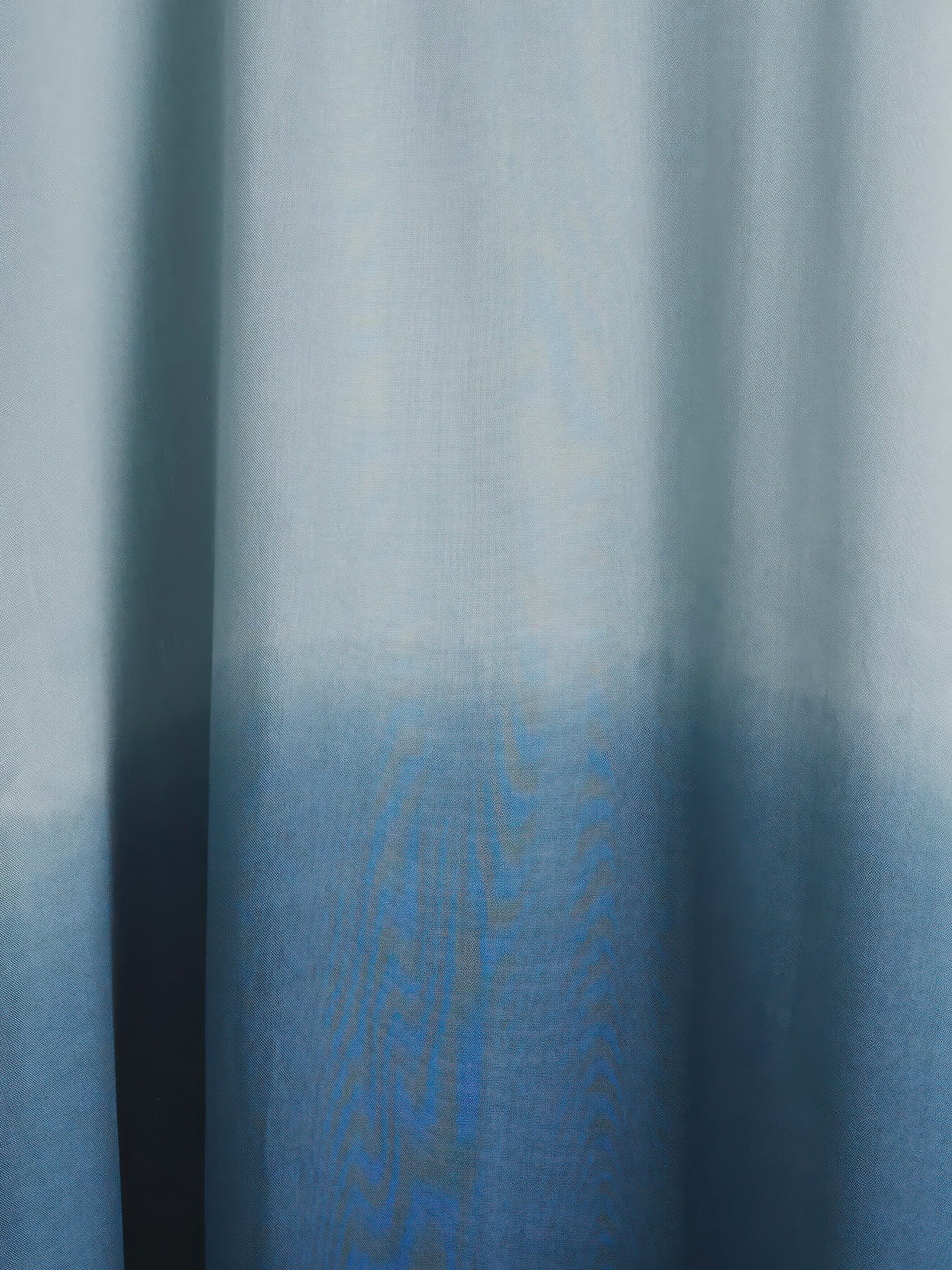 Loose-Fit Gradation Shirt