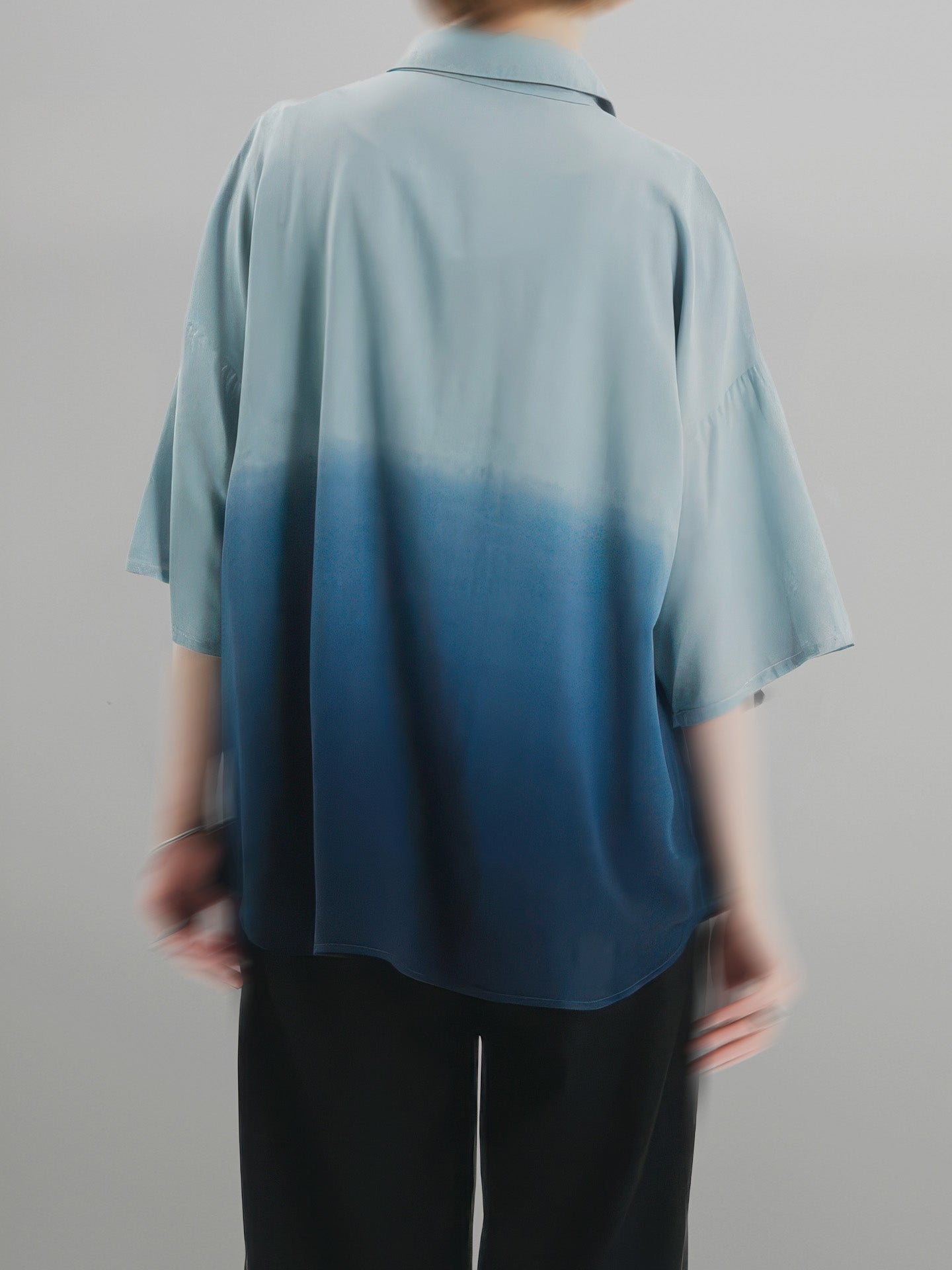 Loose-Fit Gradation Shirt