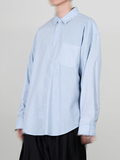 Loose-Fit Striped Shirt light-blue – Front view | relaxed tailoring / semi-wide fit | UNPROVEN