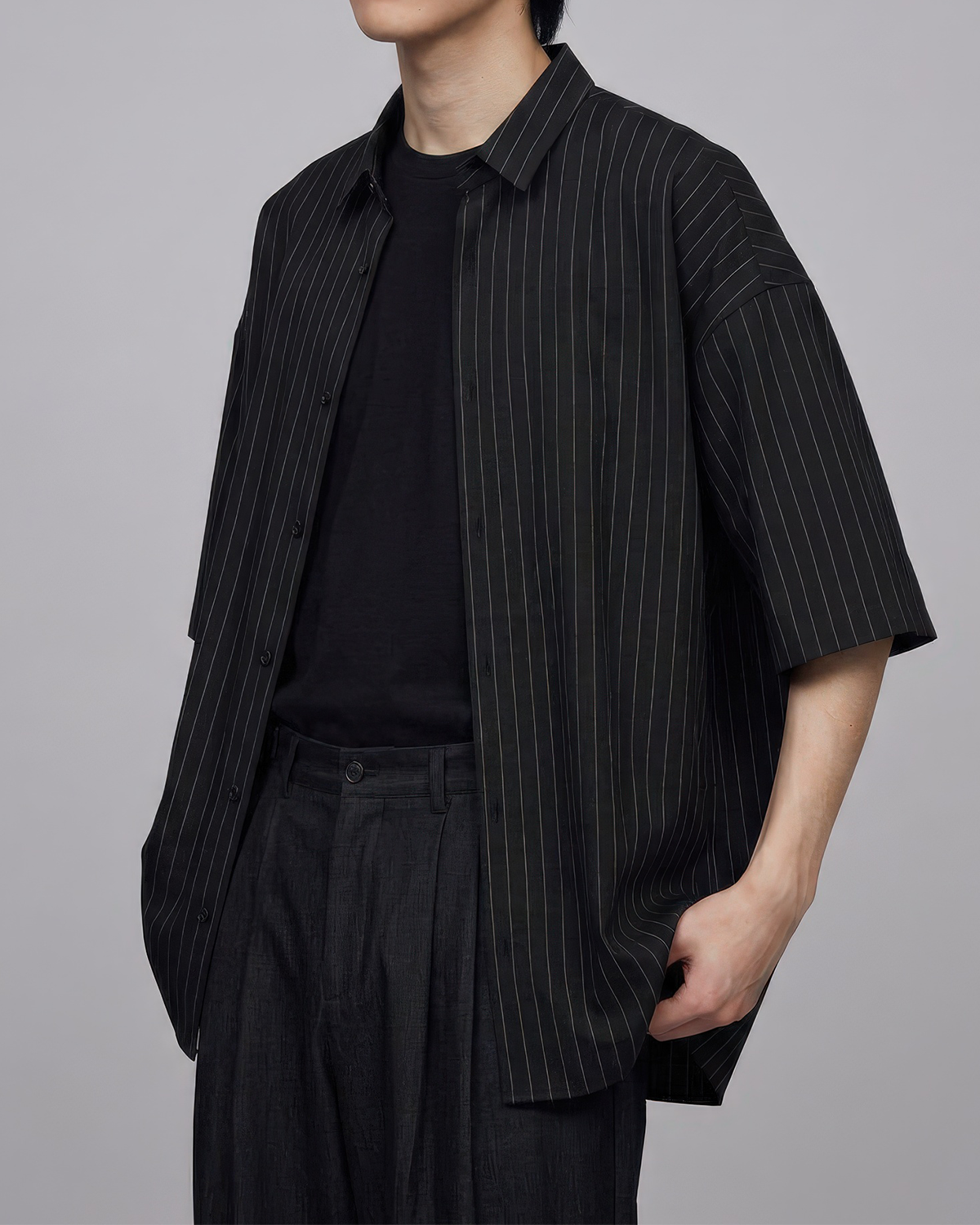 Loose-Fit Striped Shirt Black