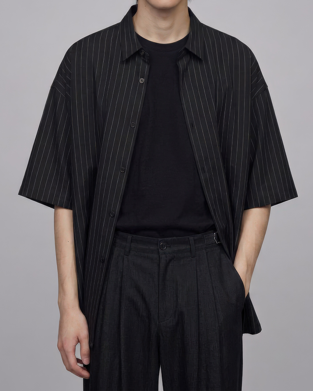 Loose-Fit Striped Shirt Black
