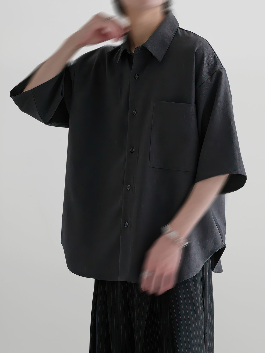 Loose-Fit Basic Shirt